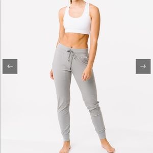 EUC ZYIA heathered grey ascend joggers